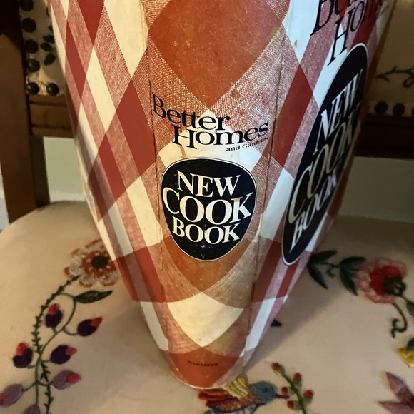 VINTAGE BETTER HOMES & GARDENS NEW COOKBOOK 1981 HARDCOVER 5 RING BINDER - Picture 4 of 17